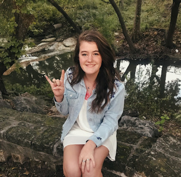 Meet your Posher, Kaycee - Picture 1 of 1